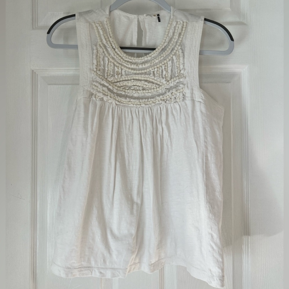 Anthropologie Akemi & Kin White embroidered sleeveless tank top